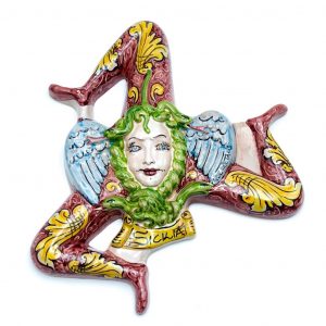 Trinacria in Ceramica decoro rosso cm.32